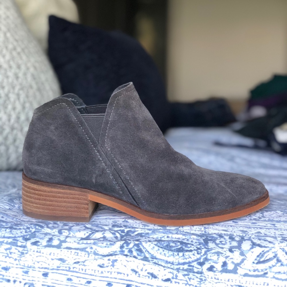 Dolce Vita "Tovah Booties" - Gray Suede